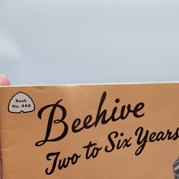 Vintage Beehive Two to Six Years Book 44A Children’s Knitting Patterns - Picture 2 of 7